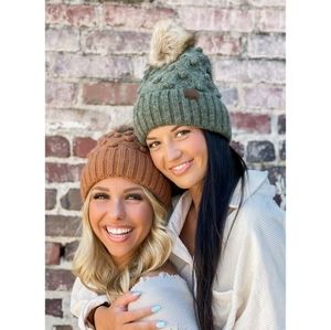 BOBBLE KNIT FUR POM C.C BEANIE